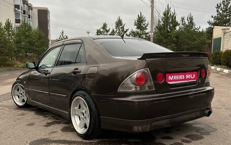 Toyota Altezza, 2001 год, 750 000 рублей, 4 фотография