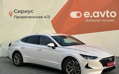 Hyundai Sonata VIII, 2019 год, 1 950 000 рублей, 3 фотография