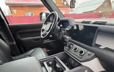 Land Rover Defender II, 2022 год, 8 300 000 рублей, 10 фотография