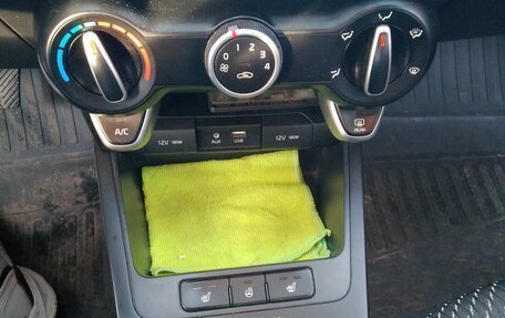 KIA Rio IV, 2019 год, 1 430 000 рублей, 6 фотография