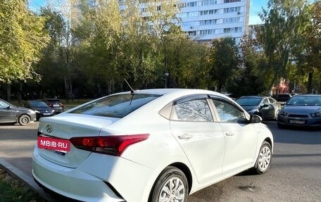 Hyundai Solaris II рестайлинг, 2020 год, 1 050 000 рублей, 3 фотография