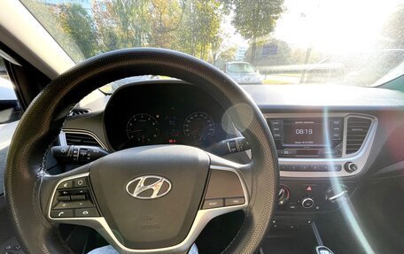 Hyundai Solaris II рестайлинг, 2020 год, 1 050 000 рублей, 13 фотография