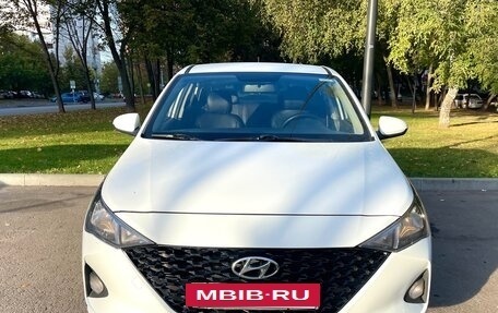 Hyundai Solaris II рестайлинг, 2020 год, 1 050 000 рублей, 6 фотография