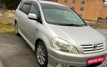 Toyota Ipsum II, 2003 год, 1 050 000 рублей, 1 фотография