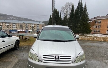 Toyota Ipsum II, 2003 год, 1 050 000 рублей, 4 фотография