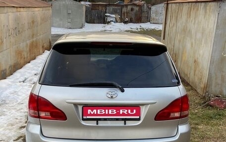 Toyota Ipsum II, 2003 год, 1 050 000 рублей, 9 фотография