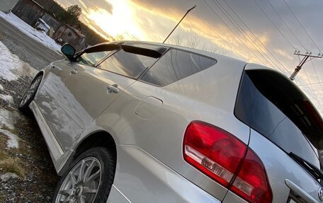 Toyota Ipsum II, 2003 год, 1 050 000 рублей, 24 фотография