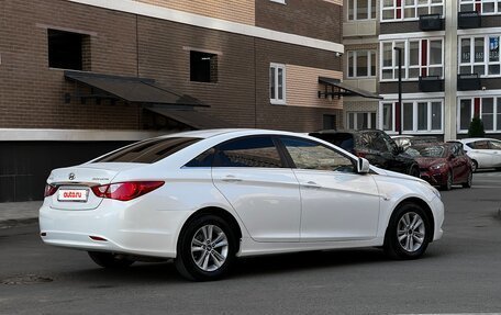 Hyundai Sonata VI, 2011 год, 700 000 рублей, 5 фотография