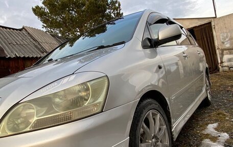 Toyota Ipsum II, 2003 год, 1 050 000 рублей, 30 фотография
