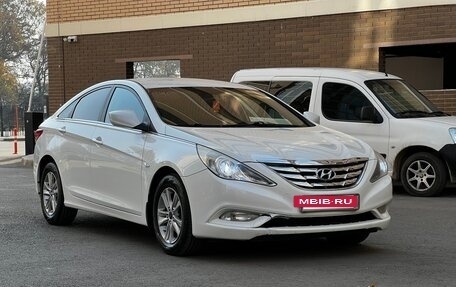 Hyundai Sonata VI, 2011 год, 700 000 рублей, 3 фотография
