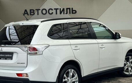 Mitsubishi Outlander III рестайлинг 3, 2013 год, 1 349 000 рублей, 6 фотография