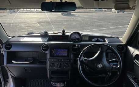 Toyota bB I рестайлинг, 2001 год, 470 000 рублей, 9 фотография