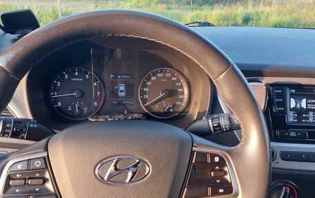 Hyundai Solaris II рестайлинг, 2018 год, 1 300 000 рублей, 5 фотография