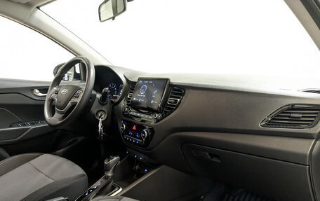 Hyundai Solaris II рестайлинг, 2022 год, 1 895 000 рублей, 11 фотография