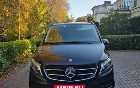 Mercedes-Benz V-Класс, 2019 год, 8 100 000 рублей, 5 фотография