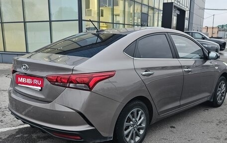 Hyundai Solaris II рестайлинг, 2022 год, 1 870 000 рублей, 5 фотография