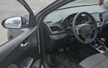 Hyundai Solaris II рестайлинг, 2022 год, 1 870 000 рублей, 13 фотография