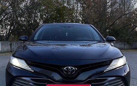 Toyota Camry, 2020 год, 3 350 000 рублей, 10 фотография