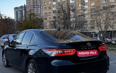 Toyota Camry, 2020 год, 3 350 000 рублей, 4 фотография