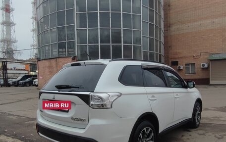 Mitsubishi Outlander III рестайлинг 3, 2013 год, 1 450 000 рублей, 3 фотография