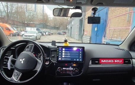 Mitsubishi Outlander III рестайлинг 3, 2013 год, 1 450 000 рублей, 7 фотография