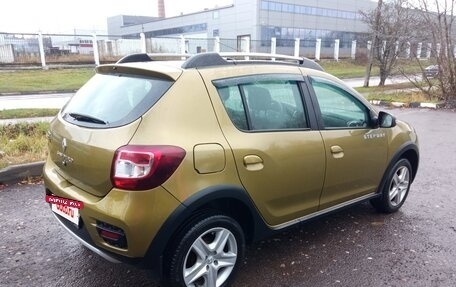 Renault Sandero II рестайлинг, 2015 год, 870 000 рублей, 2 фотография