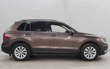 Volkswagen Tiguan II, 2017 год, 1 990 000 рублей, 4 фотография