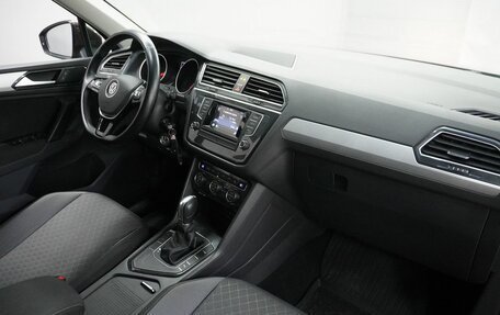 Volkswagen Tiguan II, 2017 год, 1 990 000 рублей, 11 фотография