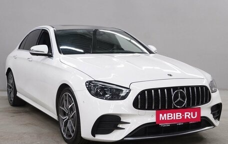 Mercedes-Benz E-Класс, 2020 год, 4 050 000 рублей, 3 фотография