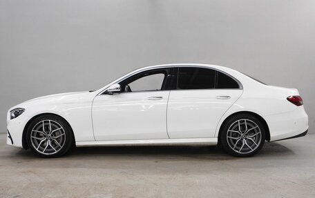 Mercedes-Benz E-Класс, 2020 год, 4 050 000 рублей, 8 фотография