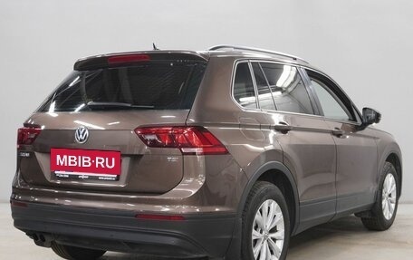 Volkswagen Tiguan II, 2017 год, 1 990 000 рублей, 5 фотография