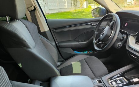 Skoda Octavia IV, 2021 год, 2 350 000 рублей, 18 фотография