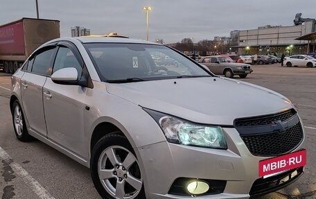 Chevrolet Cruze II, 2011 год, 580 000 рублей, 2 фотография