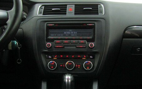 Volkswagen Jetta VI, 2012 год, 800 000 рублей, 17 фотография