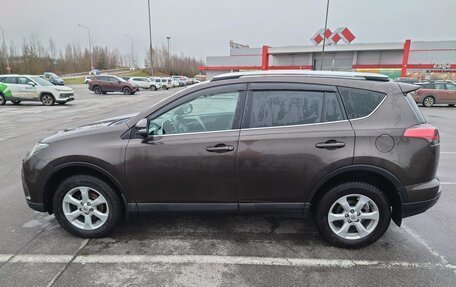 Toyota RAV4, 2018 год, 2 600 000 рублей, 2 фотография