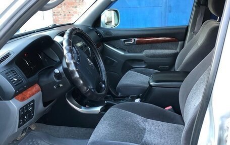 Toyota Land Cruiser Prado 120 рестайлинг, 2008 год, 1 750 000 рублей, 3 фотография