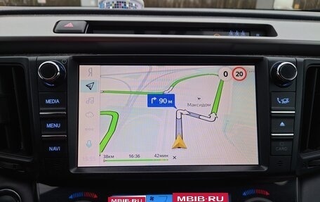 Toyota RAV4, 2018 год, 2 600 000 рублей, 5 фотография