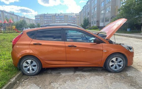 Hyundai Solaris II рестайлинг, 2015 год, 680 000 рублей, 7 фотография