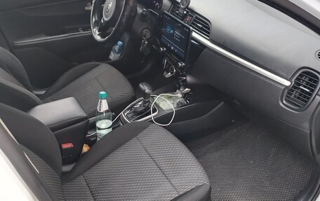 KIA Rio IV, 2018 год, 950 000 рублей, 7 фотография