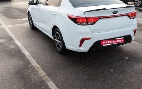 KIA Rio IV, 2018 год, 950 000 рублей, 5 фотография