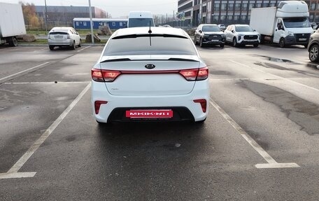 KIA Rio IV, 2018 год, 950 000 рублей, 4 фотография