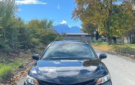 Toyota Camry, 2018 год, 2 450 000 рублей, 7 фотография