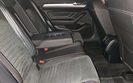 Volkswagen Passat B8 рестайлинг, 2021 год, 2 540 000 рублей, 14 фотография