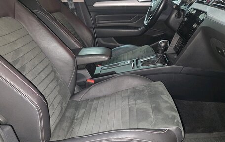 Volkswagen Passat B8 рестайлинг, 2021 год, 2 540 000 рублей, 13 фотография