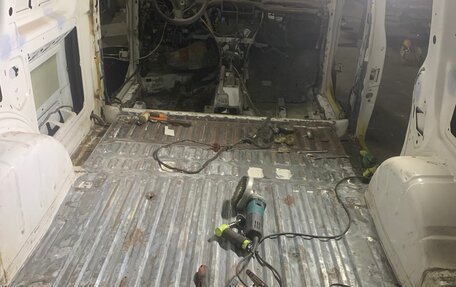 Volkswagen Caddy III рестайлинг, 2012 год, 300 000 рублей, 5 фотография