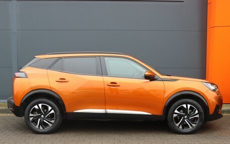 Peugeot 2008 II, 2020 год, 2 099 000 рублей, 3 фотография