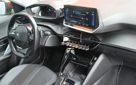 Peugeot 2008 II, 2020 год, 2 099 000 рублей, 10 фотография