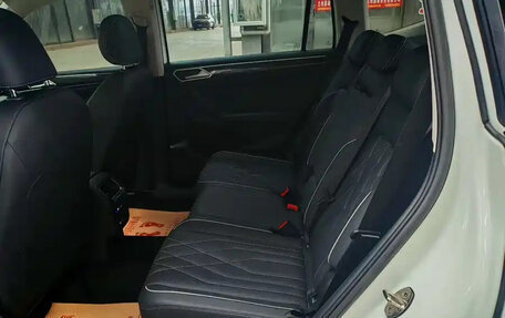 Volkswagen Tiguan II, 2024 год, 2 689 000 рублей, 7 фотография