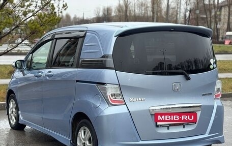 Honda Freed I, 2011 год, 890 000 рублей, 5 фотография