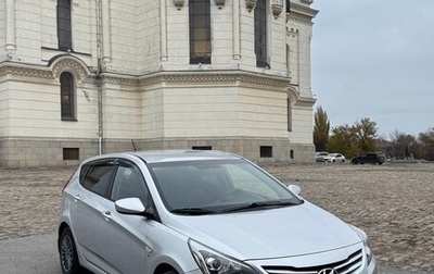 Hyundai Solaris II рестайлинг, 2015 год, 980 000 рублей, 1 фотография